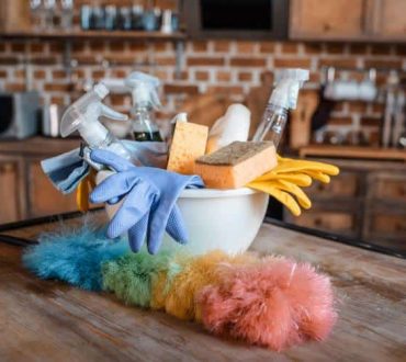 6 επικίνδυνα λάθη που κάνουμε όταν καθαρίζουμε το σπίτι μας