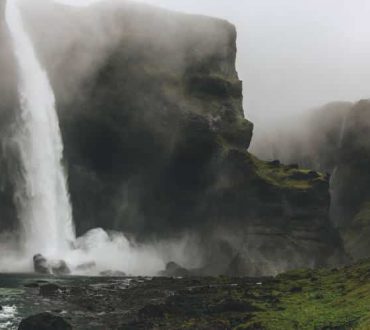 Islandia: Ένα ταξίδι πάνω από μια χώρα με απόκοσμη ομορφιά (Βίντεο)