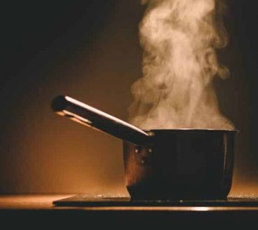 5 κακές συνήθειες στη μαγειρική που χρειάζεται να αποφεύγουμε