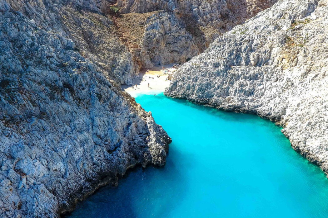 Condé Nast Traveller: 3 ελληνικές παραλίες ανάμεσα στις ομορφότερες της Ευρώπης