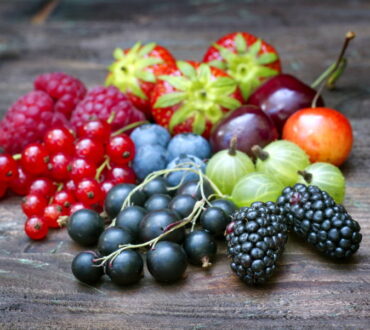 6 ιδανικοί συνδυασμοί φρούτων για να ξεκινήσετε τη μέρα σας 