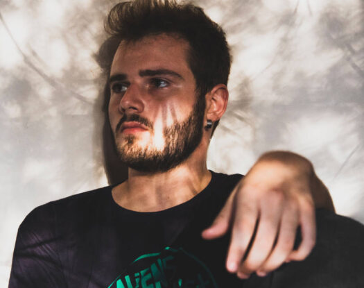 Πώς οι δυσμενείς εμπειρίες της παιδικής ηλικίας επηρεάζουν το θυμό στην ενήλικη ζωή