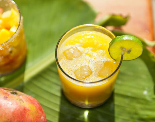 Συνταγή: Δροσιστικό σπιτικό smoothie που αντιμετωπίζει τη δυσκοιλιότητα
