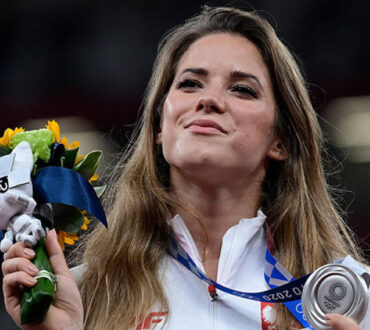 Maria Andrejczyk: Η ολυμπιονίκης που δημοπράτησε το μετάλλιό της για να πληρώσει την επέμβαση καρδιάς ενός αγοριού
