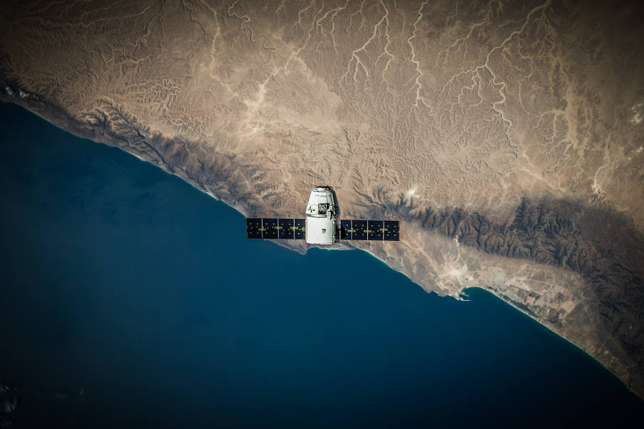 Η SpaceX θα εκτοξεύσει δορυφόρο για την προβολή διαφημίσεων στο διάστημα