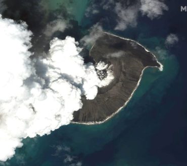 Πρωτοφανή «κύματα» στην ατμόσφαιρα του πλανήτη από την έκρηξη του ηφαιστείου στην Τόνγκα