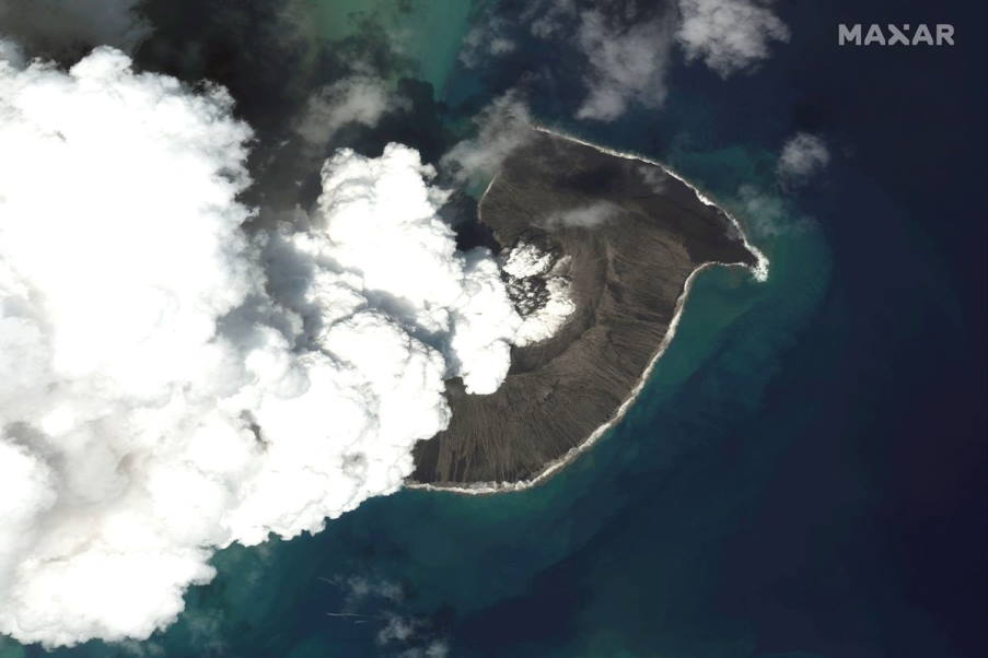 Πρωτοφανή «κύματα» στην ατμόσφαιρα του πλανήτη από την έκρηξη του ηφαιστείου στην Τόνγκα