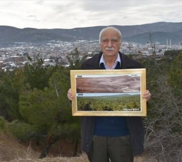 Δασολόγος στην Τουρκία φύτεψε 30 εκατομμύρια δέντρα και μετέτρεψε ερήμους σε καταπράσινες εκτάσεις!