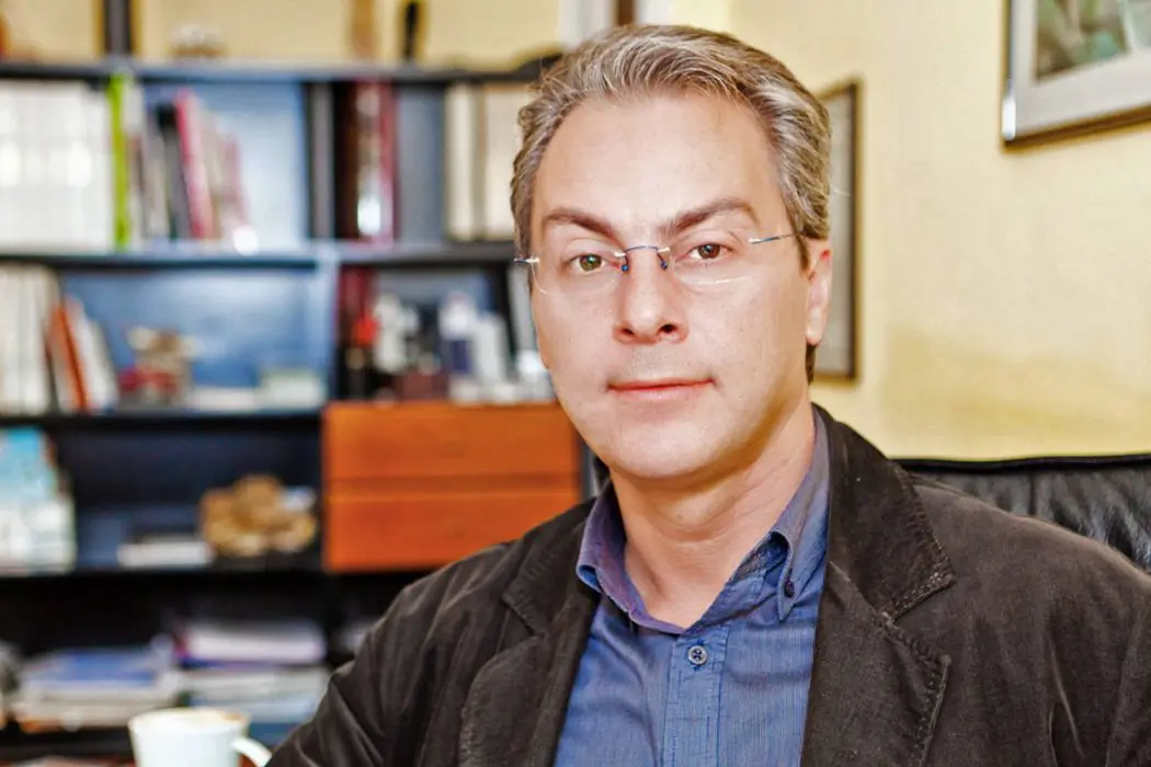 «Οι διατροφικές ελλείψεις σε μια δίαιτα, μπορεί να οδηγήσουν σε Διατροφική Διαταραχή» | Συνέντευξη με τον διατροφολόγο Ευάγγελο Ζουμπανέα