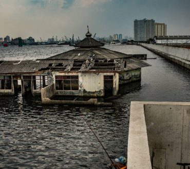 Η πρωτεύουσα της Ινδονησίας (Τζακάρτα) βυθίζεται και... μετακομίζει στο νησί του Βόρνεο | Φωτογραφίες