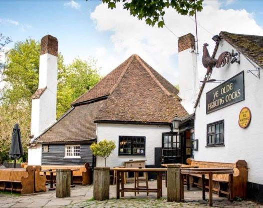 Μ. Βρετανία: Η πανδημία «έκλεισε» την παλαιότερη pub που σερβίρει εδώ και 1.229 χρόνια!