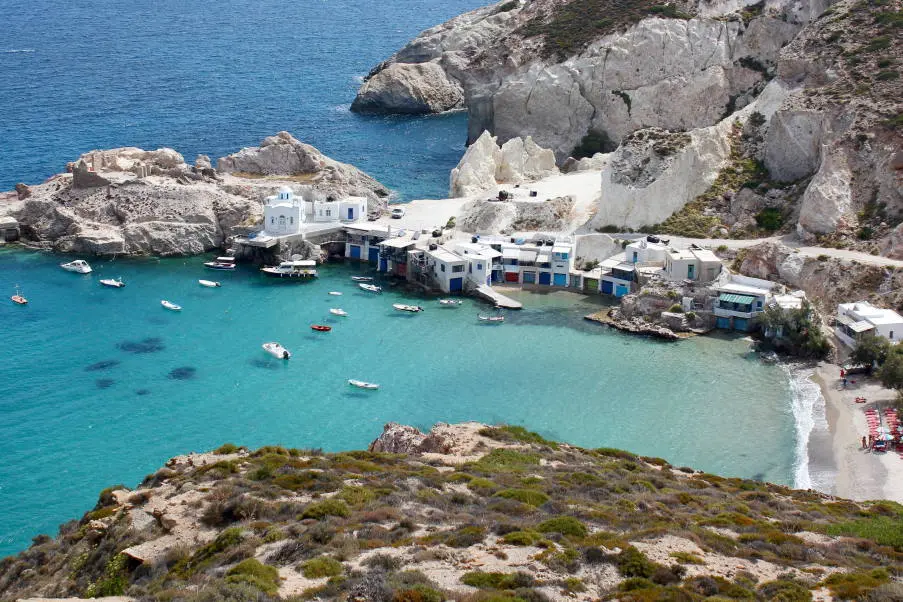 Πώς μπορούν τα ελληνικά νησιά να γίνουν «πράσινα» και ποιος θα πληρώσει το κόστος;