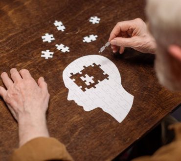 Ερευνητές αναζητούν το κλειδί ενάντια στη νόσο του Αλτσχάιμερ στα στάδια του... ύπνου!
