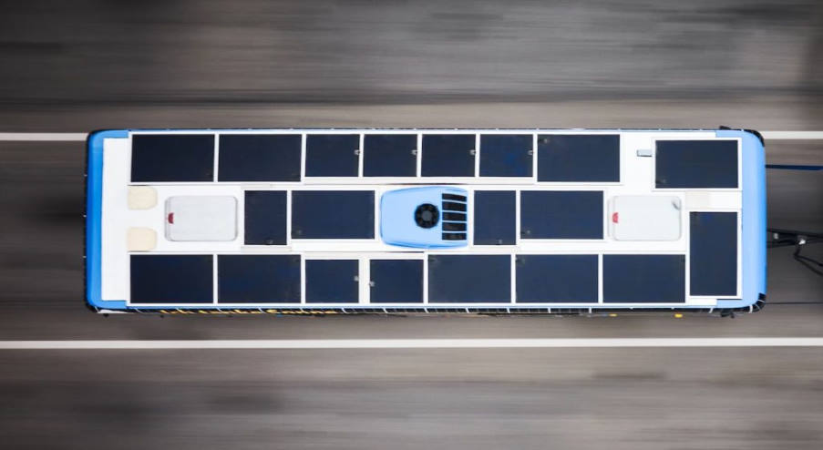 Μόναχο: Τα πρώτα ηλιακά λεωφορεία θα βγουν στους δρόμους για τη μείωση των εκπομπών και της ρύπανσης