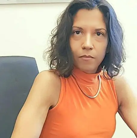 «Η Τέχνη απελευθερώνει και λυτρώνει. Είναι το καταφύγιο του ανθρώπου» | Συνέντευξη με την μουσικό Φωτεινή Μπακαδήμα
