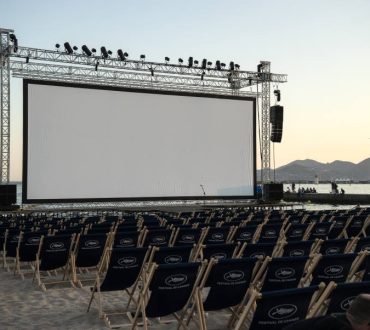 Τα θερινά σινεμά της Αθήνας που μας χαρίζουν δροσερά σινεφίλ βράδια