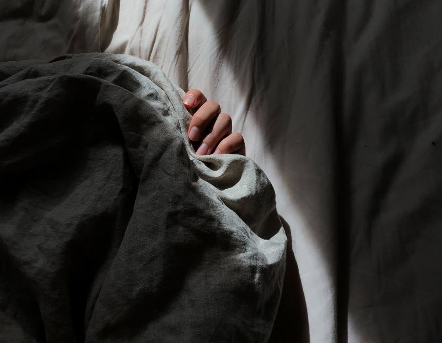Γιατί ο ύπνος στο απόλυτο σκοτάδι είναι καλύτερος για την υγεία μας