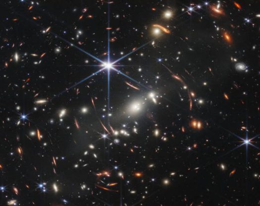 Η NASA έδωσε στη δημοσιότητα την πιο μακρινή φωτογραφία του σύμπαντος που έχει τραβηχτεί ποτέ!