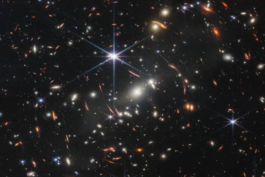 Η NASA έδωσε στη δημοσιότητα την πιο μακρινή φωτογραφία του σύμπαντος που έχει τραβηχτεί ποτέ!