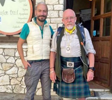 70χρονος πρώην βουλευτής από τη Σκωτία τρέχει στο Μαίναλο με κίλτ για τα αυτιστικά παιδιά!
