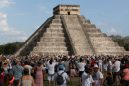 Προκλητική τουρίστρια χόρεψε στην ιερή πυραμίδα των Μάγια. Την αποδοκίμασε το οργισμένο πλήθος