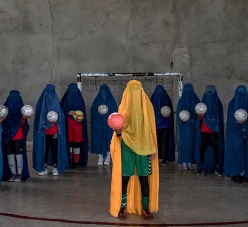 Αφγανιστάν: Εικόνες - γροθιά στο στομάχι | Οι ταλιμπάν απαγόρευσαν στις γυναίκες τον αθλητισμό!