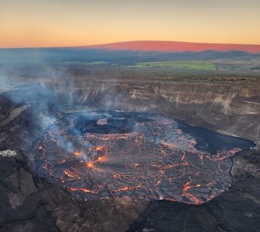 Εικόνες που κόβουν την ανάσα από έκρηξη του ηφαίστειου Κιλαουέα στην Χαβάη