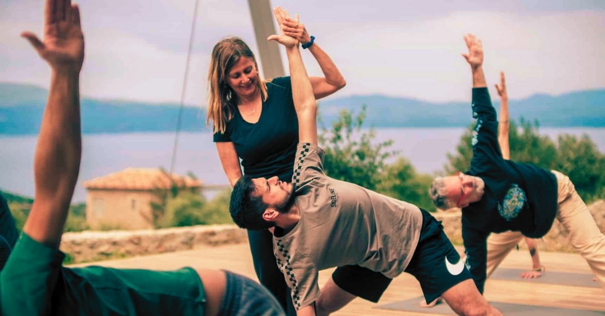 Retiro de Renovação AZ Yoga e Treinamento de Professores de Abhaya Yoga |  13 a 18 de abril de 2023