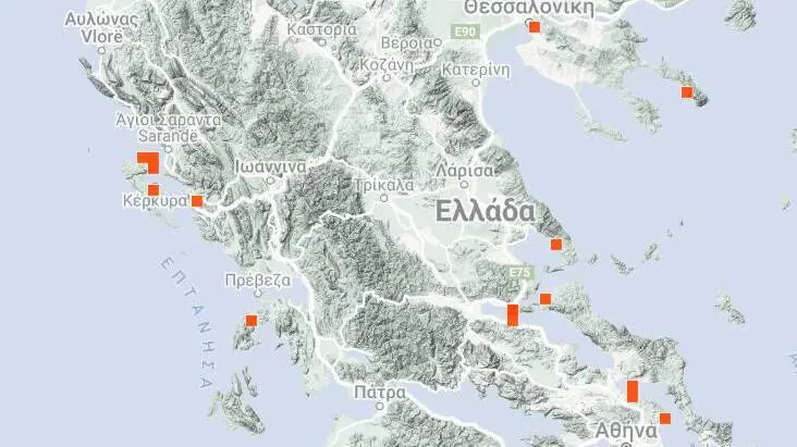 Οι μωβ μέδουσες επέστρεψαν. Σε ποιες περιοχές έχουν εμφανιστεί