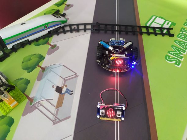 Μαθητές δημοτικού βραβεύτηκαν για την κατασκευή Ρομποτικό Σύστημα Προστασίας Διαβάσεων Τρένων!