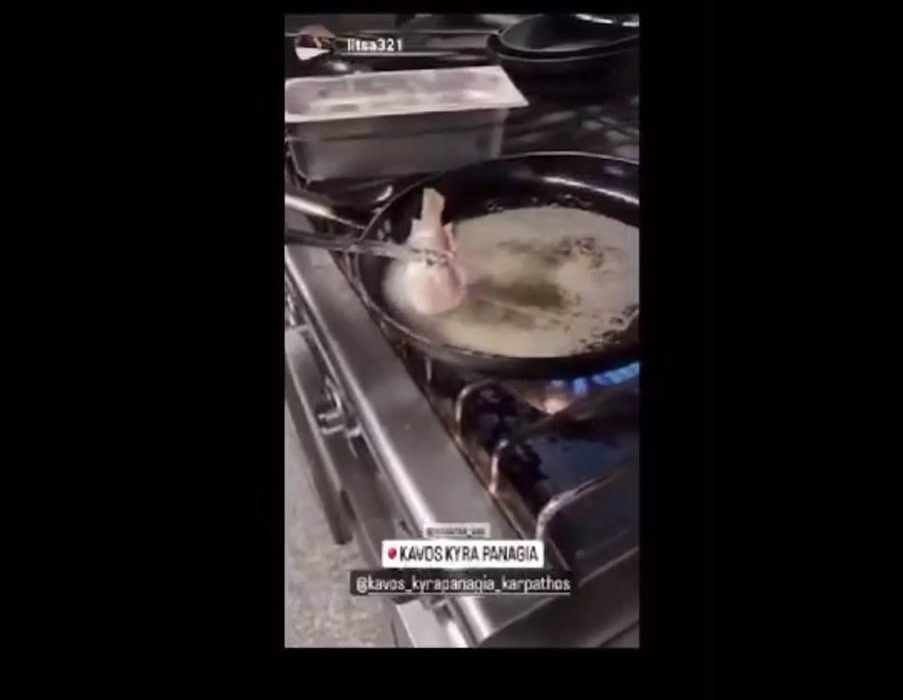 Σάλο έχει προκαλέσει βίντεο που δείχνει ψάρια να τηγανίζονται ζωντανά σε εστιατόριο στην Κάρπαθο! (βίντεο)