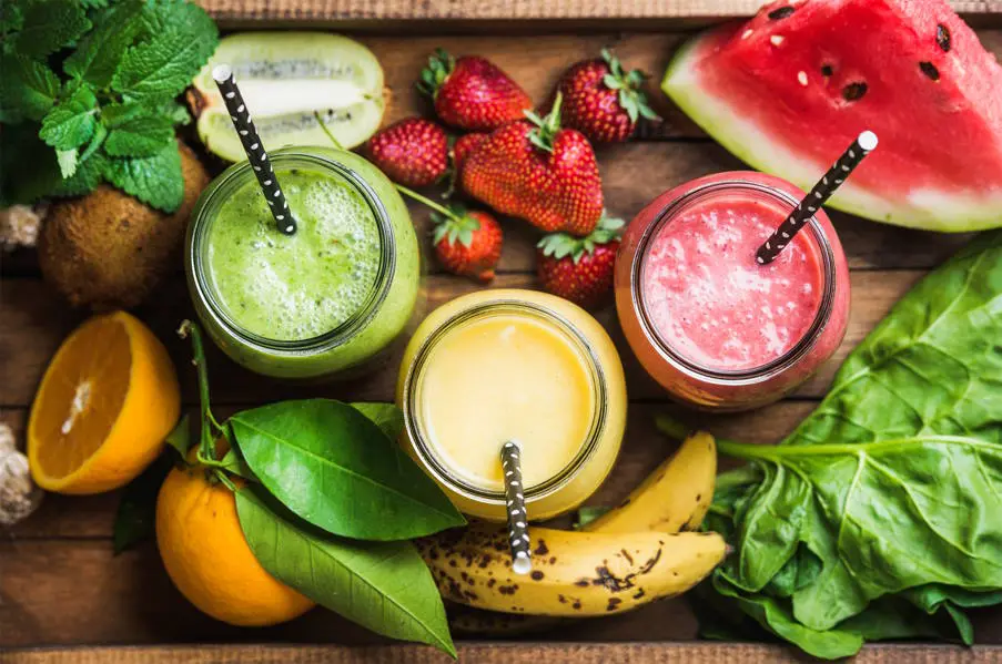 Συνταγές | 3 θρεπτικά smoothies για την καταπολέμηση του λίπους στην κοιλιά