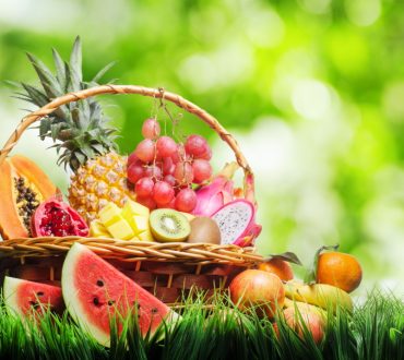 Τα φρούτα που ενισχύουν την υγεία του οργανισμού και «φρενάρουν» την γήρανση