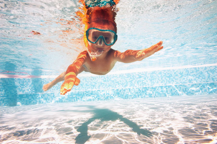 Τροφές που καλό είναι να αποφεύγουν τα παιδιά αν θέλουν να κολυμπήσουν