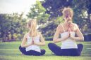 Yoga για παιδιά: Τα οφέλη και εύκολες ασκήσεις με ζωάκια για πριν τον ύπνο