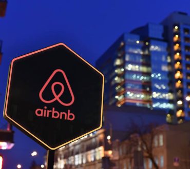 Airbnb | Γιατί βρίσκεται υπό διωγμό στις μεγάλες πόλεις; Τι ισχύει στην Ελλάδα