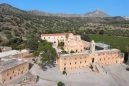Αγία Τριάδα Τζαγκαρόλων: Η ιστορική Μονή στην Κρήτη (βίντεο)