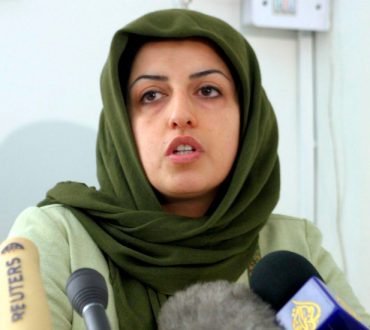 Στην Ιρανή ακτιβίστρια Νάργκες Μοχαμαντί το Νόμπελ Ειρήνης του 2023