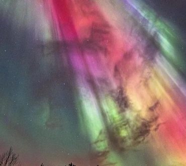 Νορβηγία: Απίστευτες εικόνες από το Βόρειο Σέλας που μάγεψε τον ουρανό με τα χρώματά του!