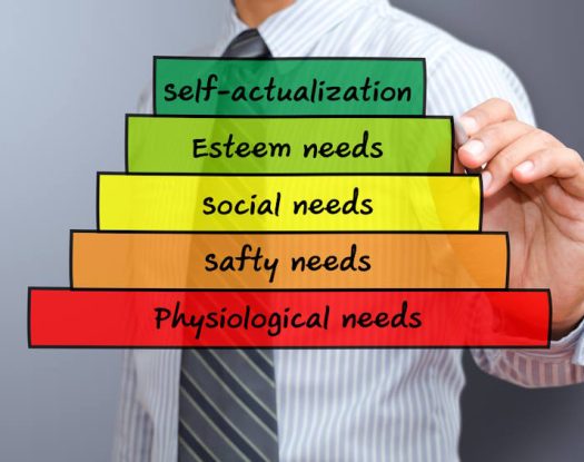 Τι είναι η Αυτοπραγμάτωση και γιατί βρίσκεται στην κορυφή της πυραμίδας του Maslow;