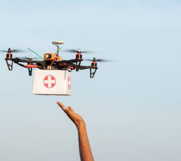 Drones παραδίδουν απινιδωτές σε περιπτώσεις ανακοπής καρδιάς και σώζουν ζωές - Το παράδειγμα της Σουηδίας