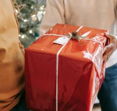 Τα 7 καλύτερα δώρα για να κάνετε στους γονείς σας