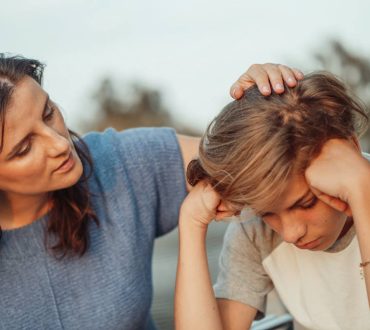 Βελτιώνοντας την επικοινωνία γονέα-εφήβου: Συμβουλές για μια αρμονική σχέση