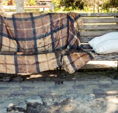 Να προσπαθήσουμε να κάνουμε τα Χριστούγεννα για όλες και όλους...