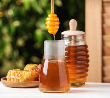 Μέλι από άνθη πορτοκαλιάς: Διατροφική αξία, οφέλη για την υγεία και τρόποι χρήσης