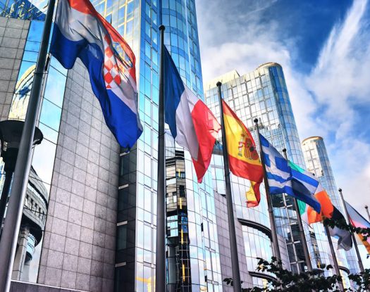 Eurostat: Αυτοί είναι οι πιο ευτυχισμένοι πολίτες στην Ευρωπαϊκή Ένωση | Η κατάταξη της Ελλάδας