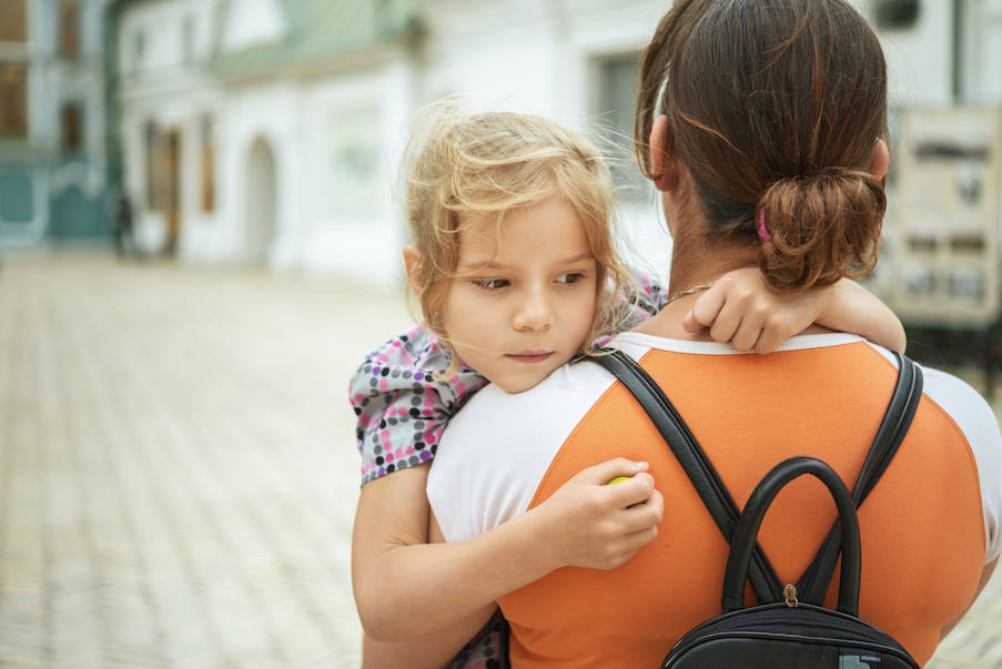 Σημάδια ότι το παιδί σας έχει άγχος και 8 τρόποι να το βοηθήσετε να το αποβάλει