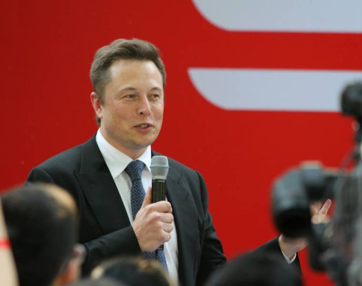 Ίλον Μασκ: Ανακοίνωσε την πρώτη επιτυχημένη μεταμόσχευση εγκεφαλικού εμφυτεύματος σε ασθενή!