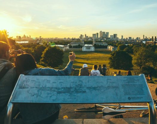 World Happiness Report | Oι πιο ευτυχισμένες και δυστυχισμένες χώρες του κόσμου - Η θέση της Ελλάδας