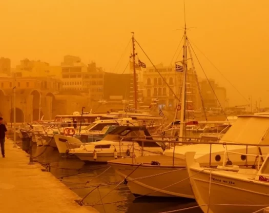 Κρήτη: «Πνίγεται» το νησί στην αφρικανική σκόνη - Προειδοποιήσεις για την δημόσια υγεία